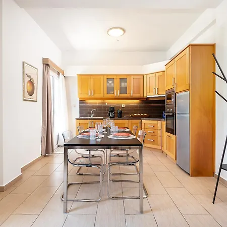 Apartament Anagenna *