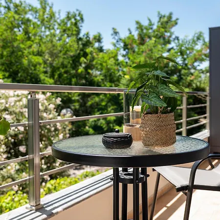 Anagenna Apartament *