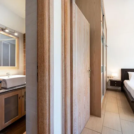 Apartament Anagenna *